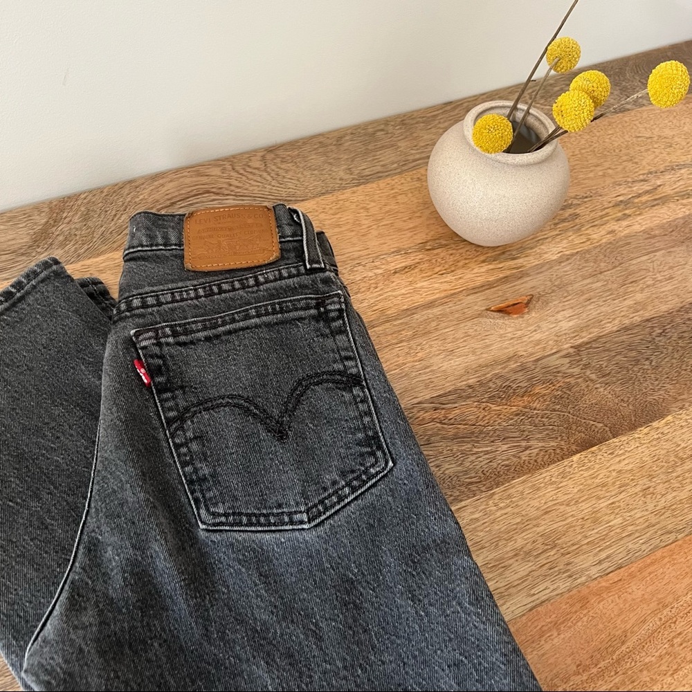 Levi’s Wedgie Straight Jean